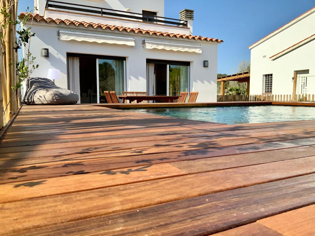 Villas Empuries, Garden & Private Pool サン・マルティー・ダンプリアス エクステリア 写真