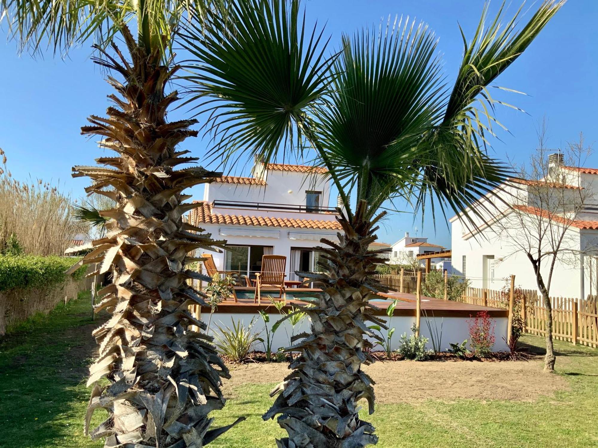 Villas Empuries, Garden & Private Pool サン・マルティー・ダンプリアス エクステリア 写真